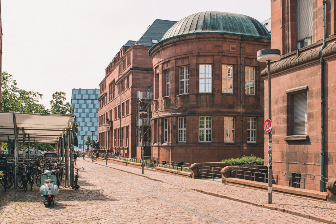 Dr. Barbara Launches Free 7-Week Challenge to Guide US Academics Towards German University Careers Dr. Barbara Launches Free 7-Week Challenge to Guide US Academics Towards German University Careers