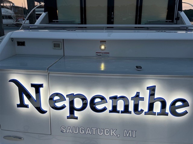  Yacht Brite Signs