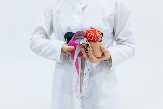 Dr. Le Thu Scholarship for Medical Students Launches to Support the Next Generation of Compassionate Physicians Dr. Le Thu Scholarship for Medical Students Launches to Support the Next Generation of Compassionate Physicians