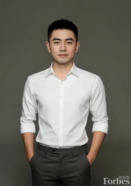 Liu Yuan, the Young Tech Investment Leader: A New $10 Billion Gambit in Computing Infrastructure